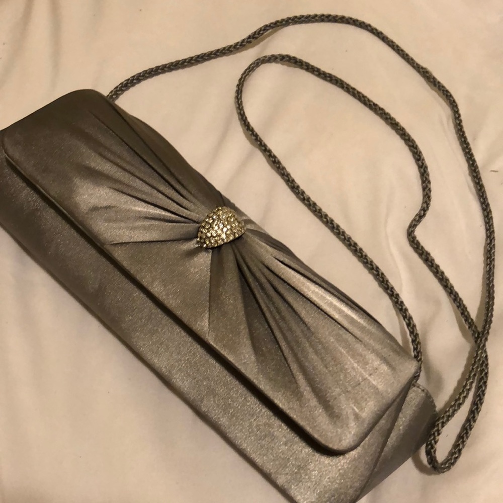 Silver clutch